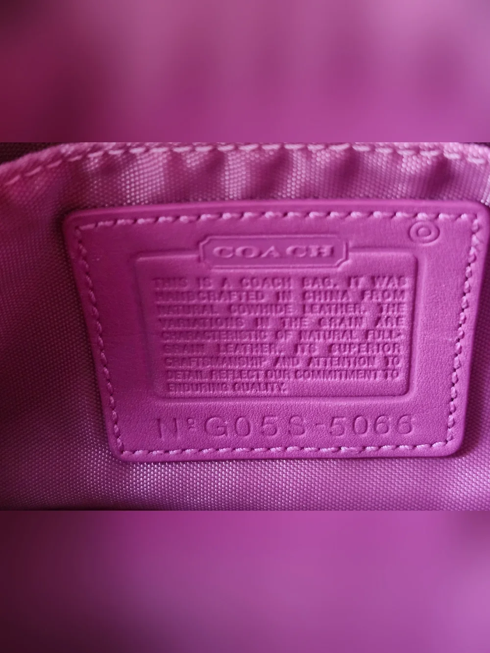 COACH Vintage White Leather Travel Pouch with Pink Trim. - Picture 7 of 10